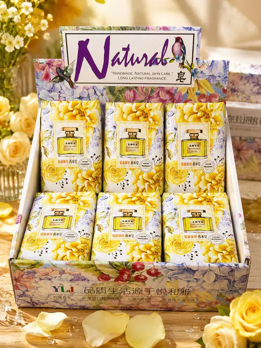 Naturalne mydło perfumowane z kwiatowym opakowaniem 100g