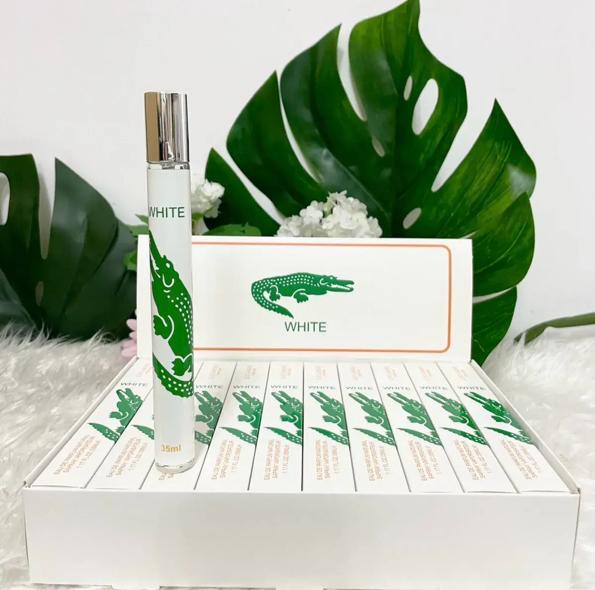 Perfumy White 35ml w szklanej butelce z zielonym krokodylem