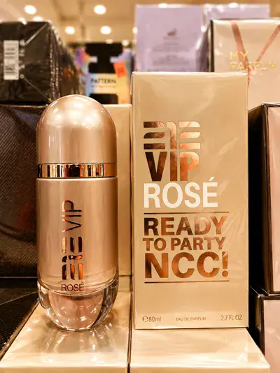 Perfumy VIP Rosé Ready to Party 80ml złote opakowanie