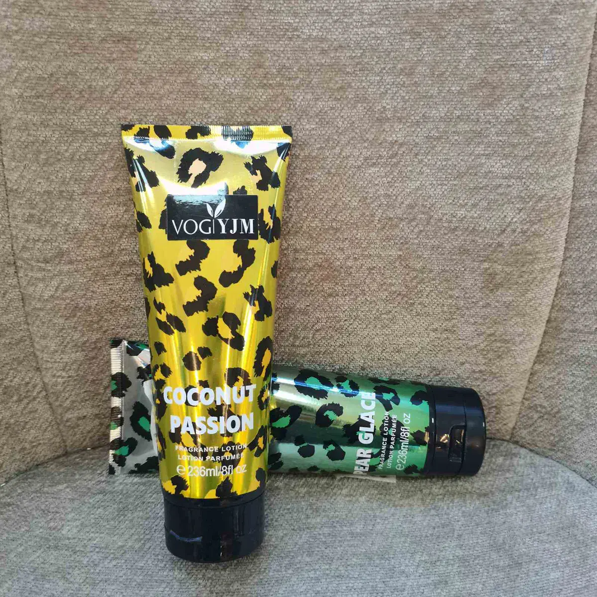 Perfumowany balsam do ciała Coconut Passion 236 ml z motywem panterki