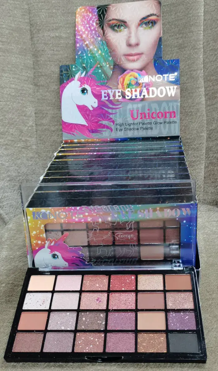 Paleta cieni do powiek KCNOTE Unicorn z brokatem i matami