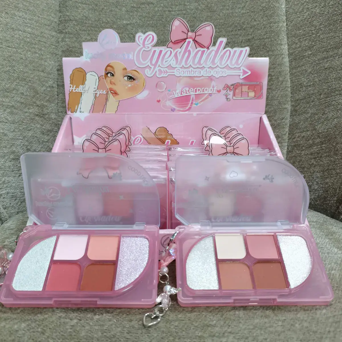 Paleta cieni do powiek wodoodporna różowa z 6 kolorami
