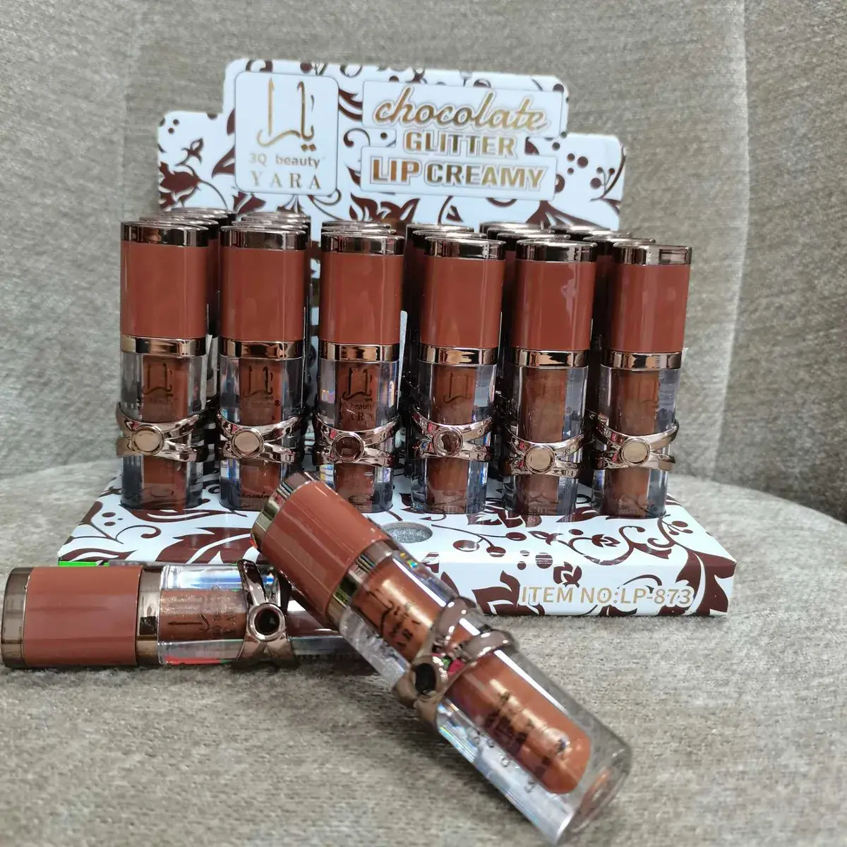 Błyszczyk do ust Chocolate Glitter Lip Creamy brązowy połysk