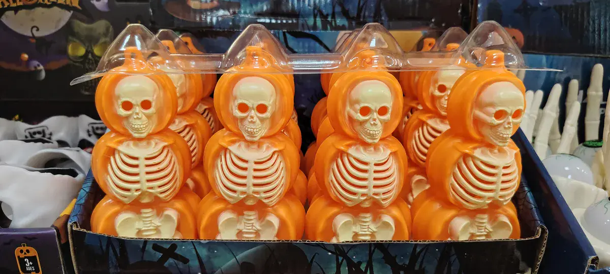 Figurka Halloweenowa Szkielet w Dyni Pomarańczowy 12 cm