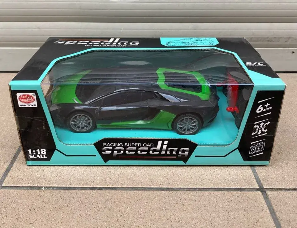 Samochód Sterowany Racing Super Car 1:18 R/C Czarno-Zielony BSB Toys