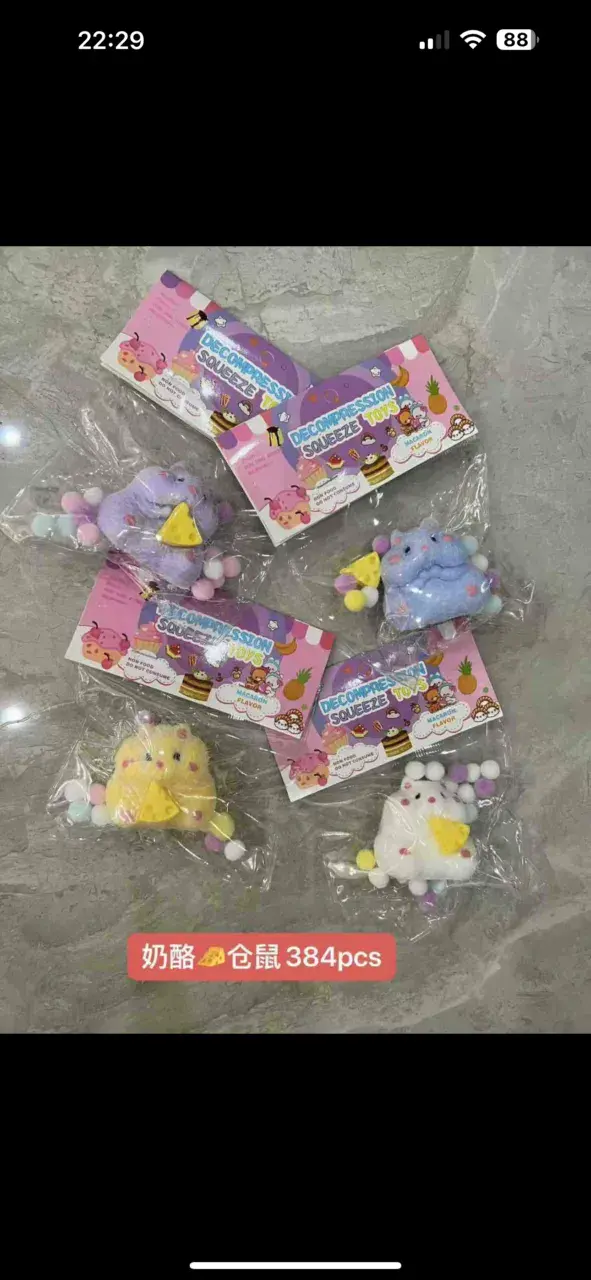 Zabawka Squeeze Toys Chomik z Serem Gniotek Antystresowy 16szt