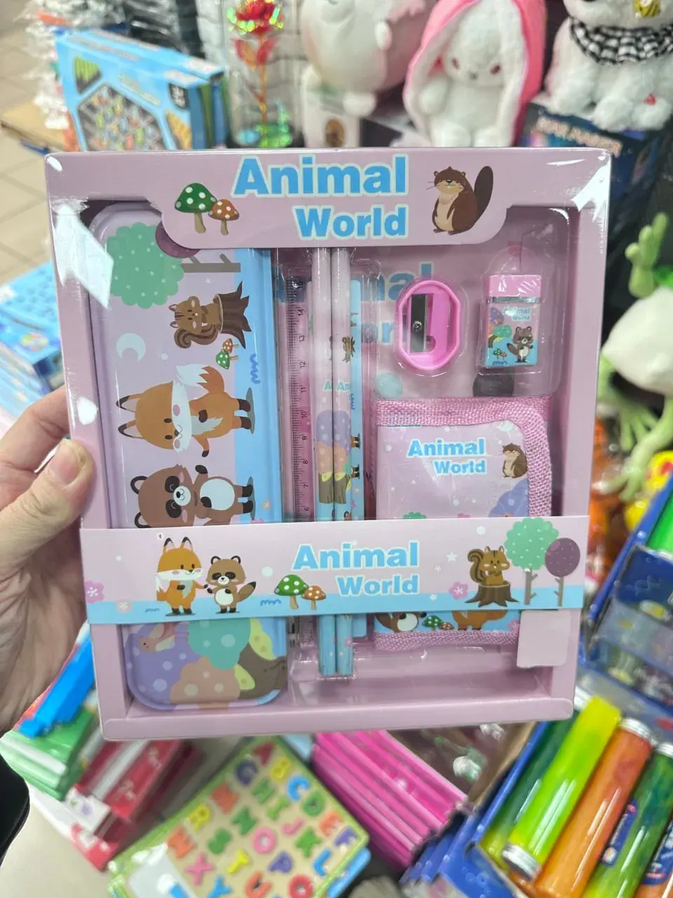 Zestaw Akcesoria do Szkoły Animal World z piórnikiem metalowym