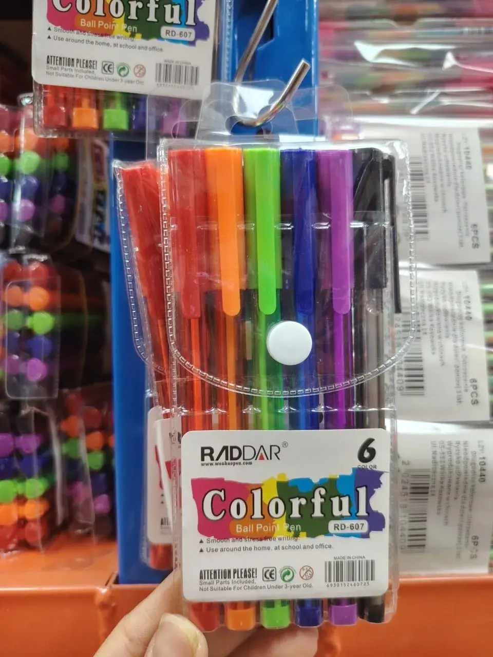 Zestaw 6 kolorowych długopisów kulkowych RADDAR RD-607 w etui