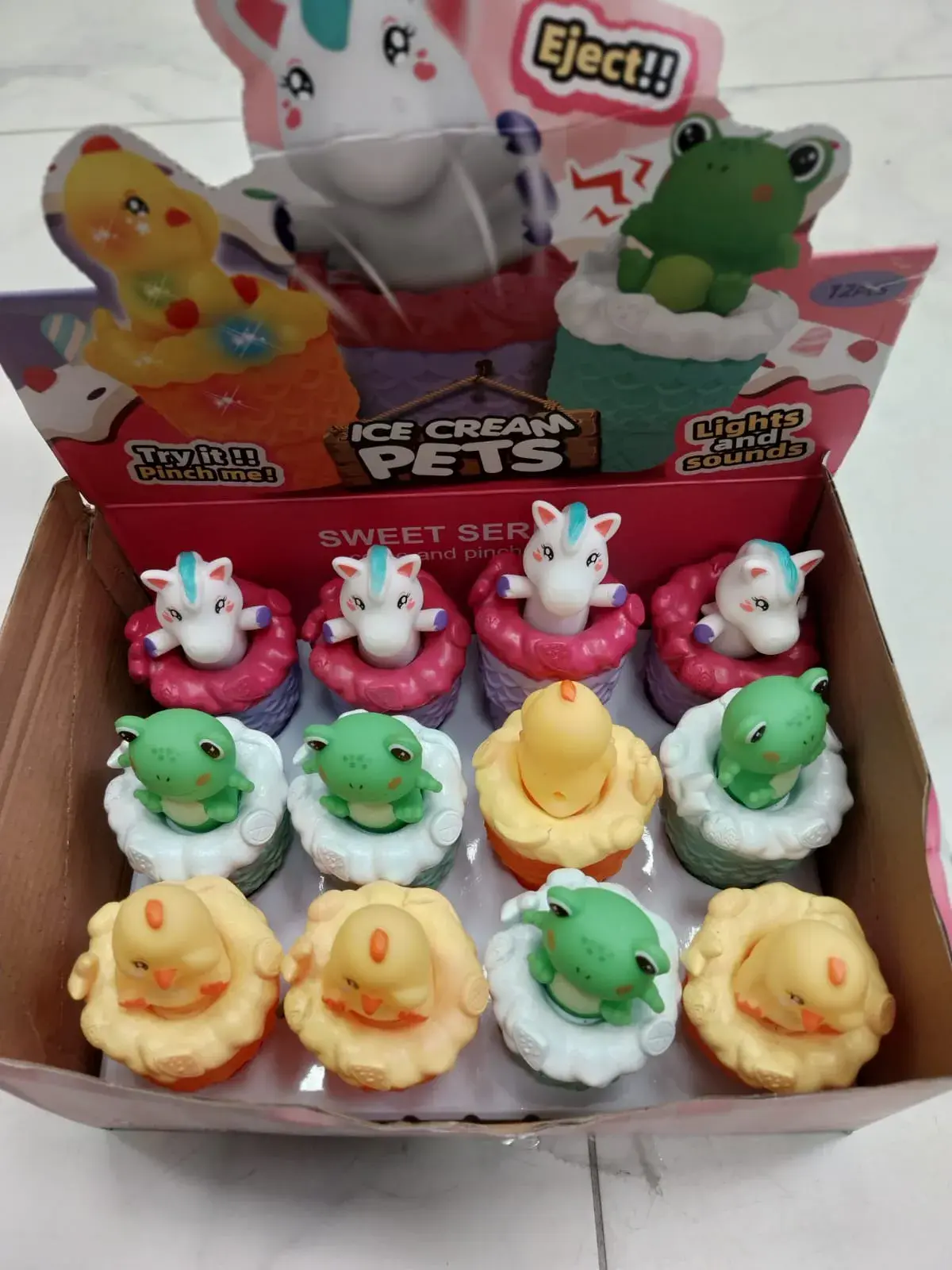 Zabawka Ice Cream Pets Lights & Sounds - Mix Zwierzątek 12szt