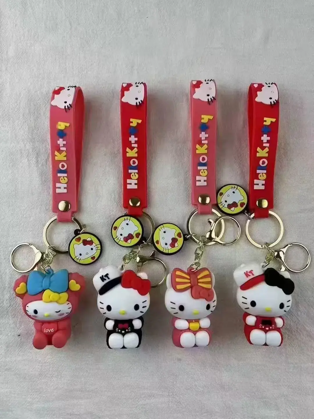 Brelok do Kluczy Hello Kitty 3D z Paskiem Silikonowym - Mix Wzorów