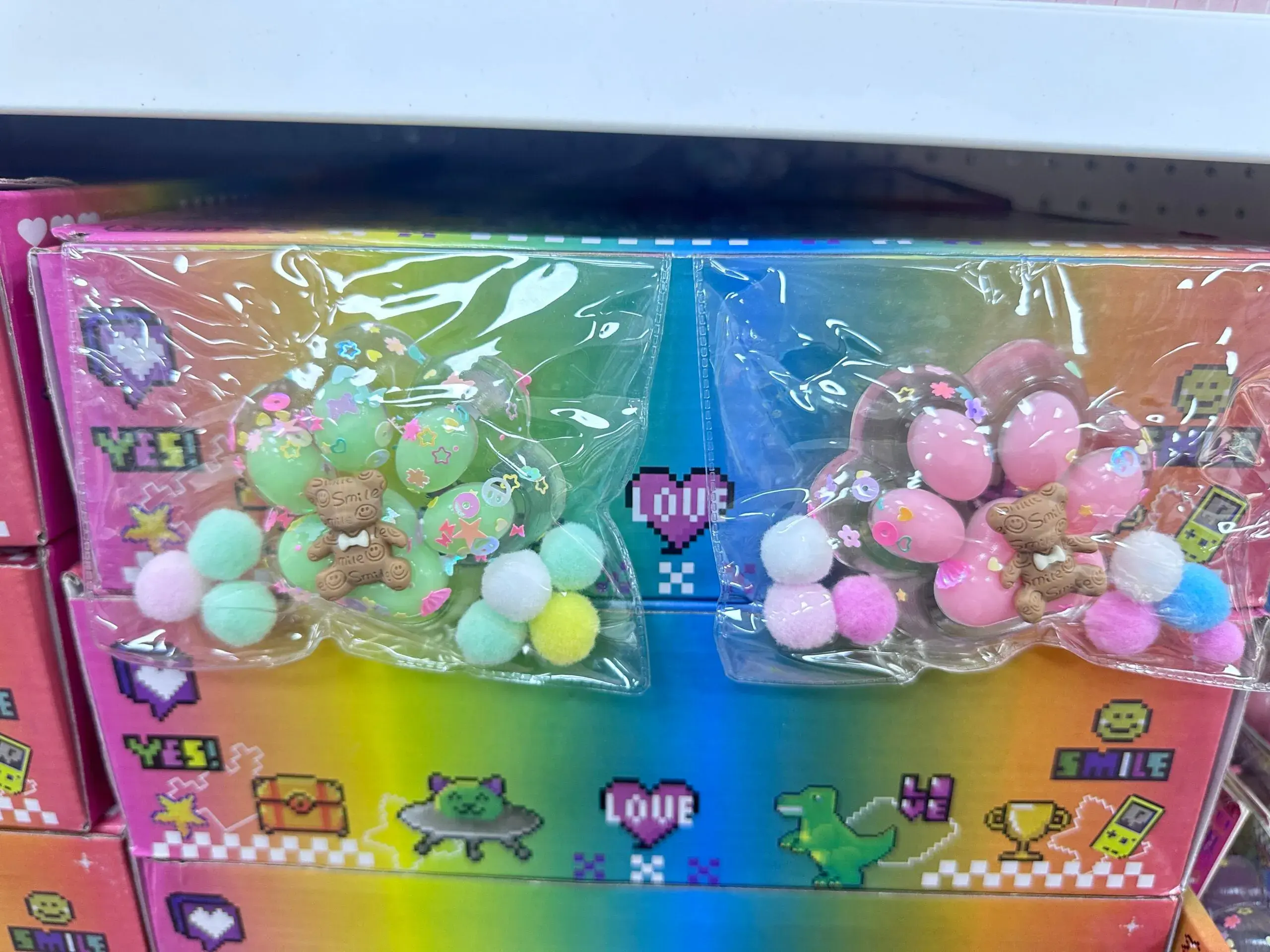 Zabawki Squeeze Toys Gniotki Łapki z Misiem i Cekinami 16 szt.