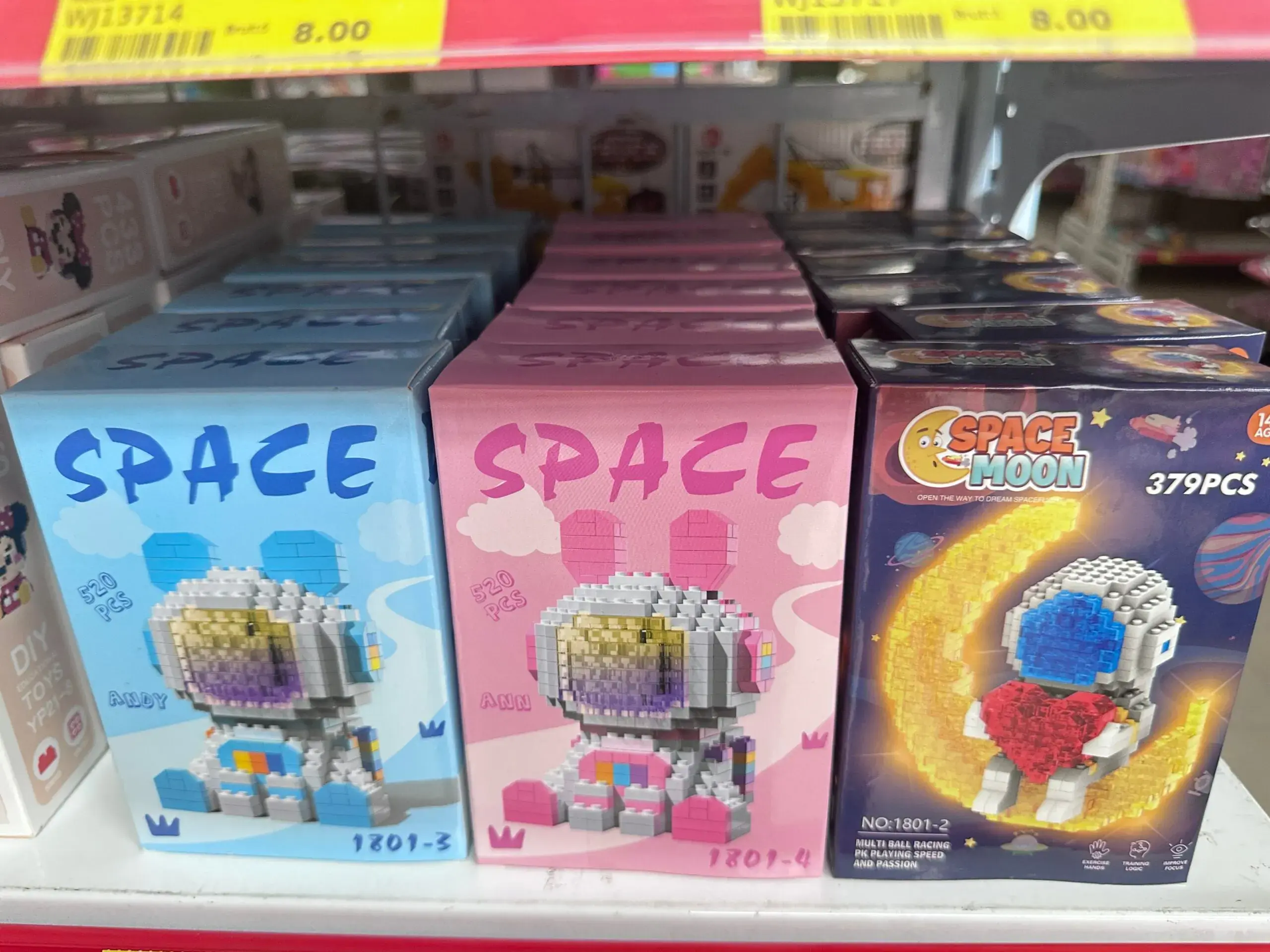 Klocki Space Figurki Astronautów Mix Wzorów 18 szt.
