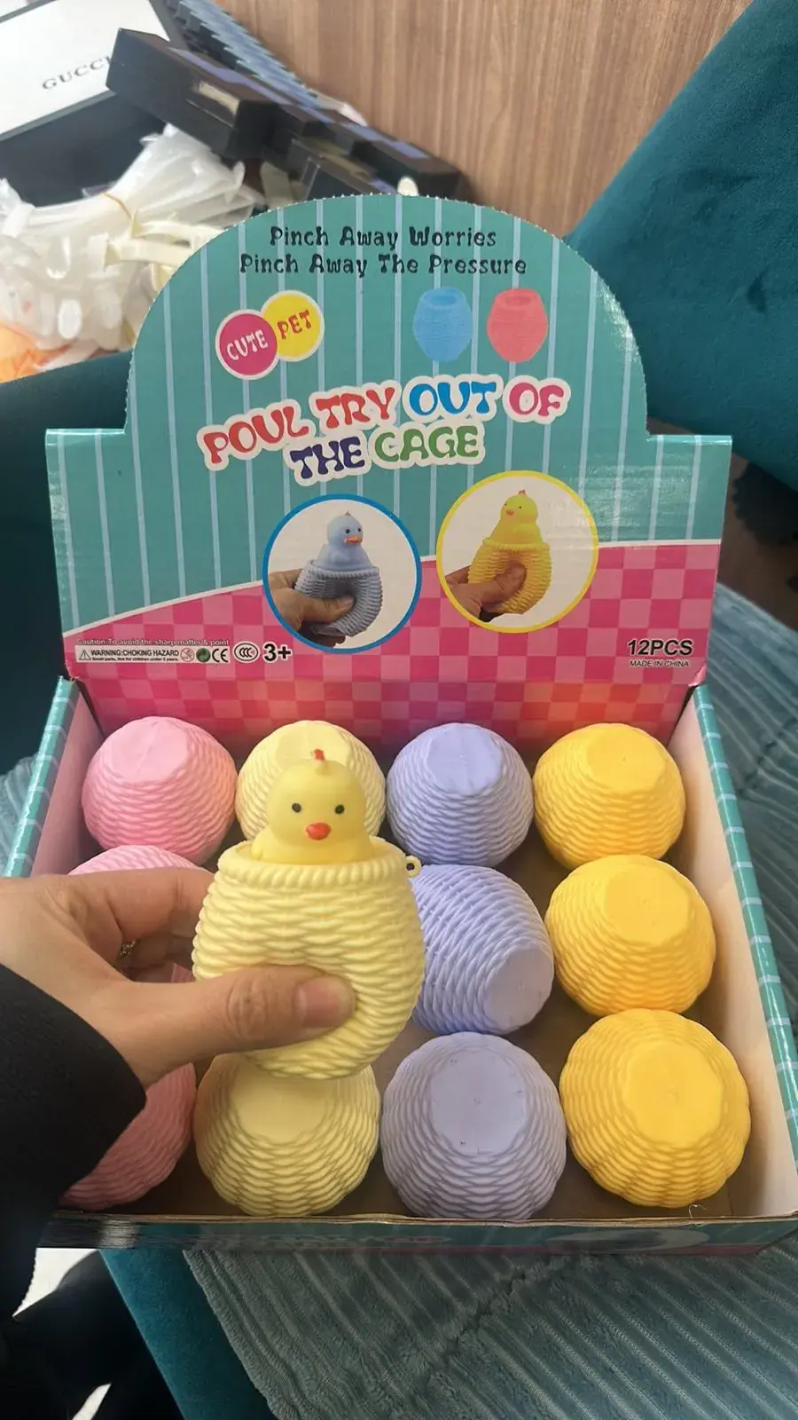 Gniotki Squeeze Toys Poultry Out of Cage 12 szt