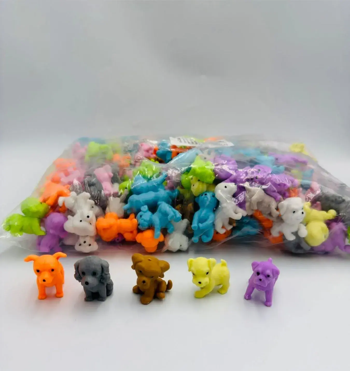 Mini figurki squeeze piesków antyestresowe, mix kolorów