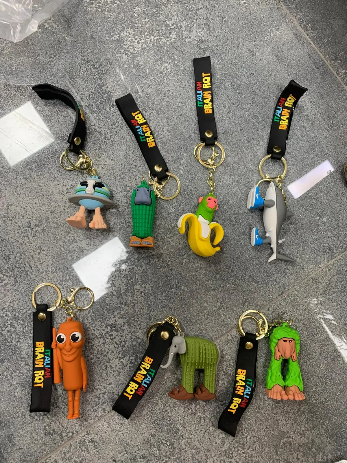 Brelok do Kluczy Brainrot - Gumowe Figurki Mix Wzorów, 24 szt.