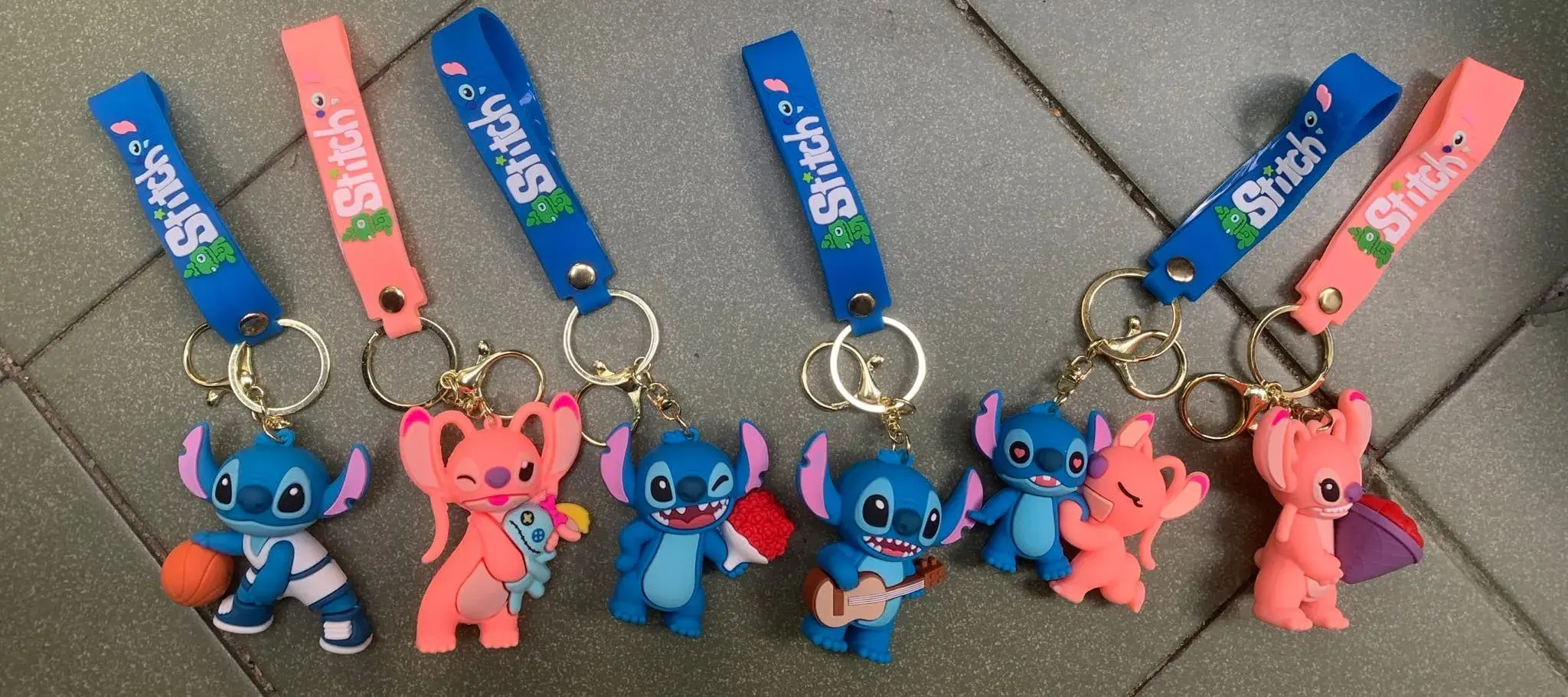 Brelok do Kluczy Stitch 3D z Paskiem Silikonowym - Mix Wzorów