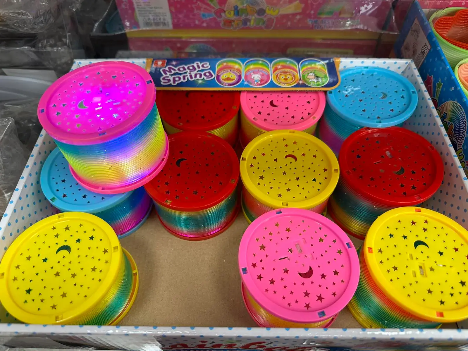 Magic Sprężyna LED Tęczowa z Gwiazdkami 12 szt.