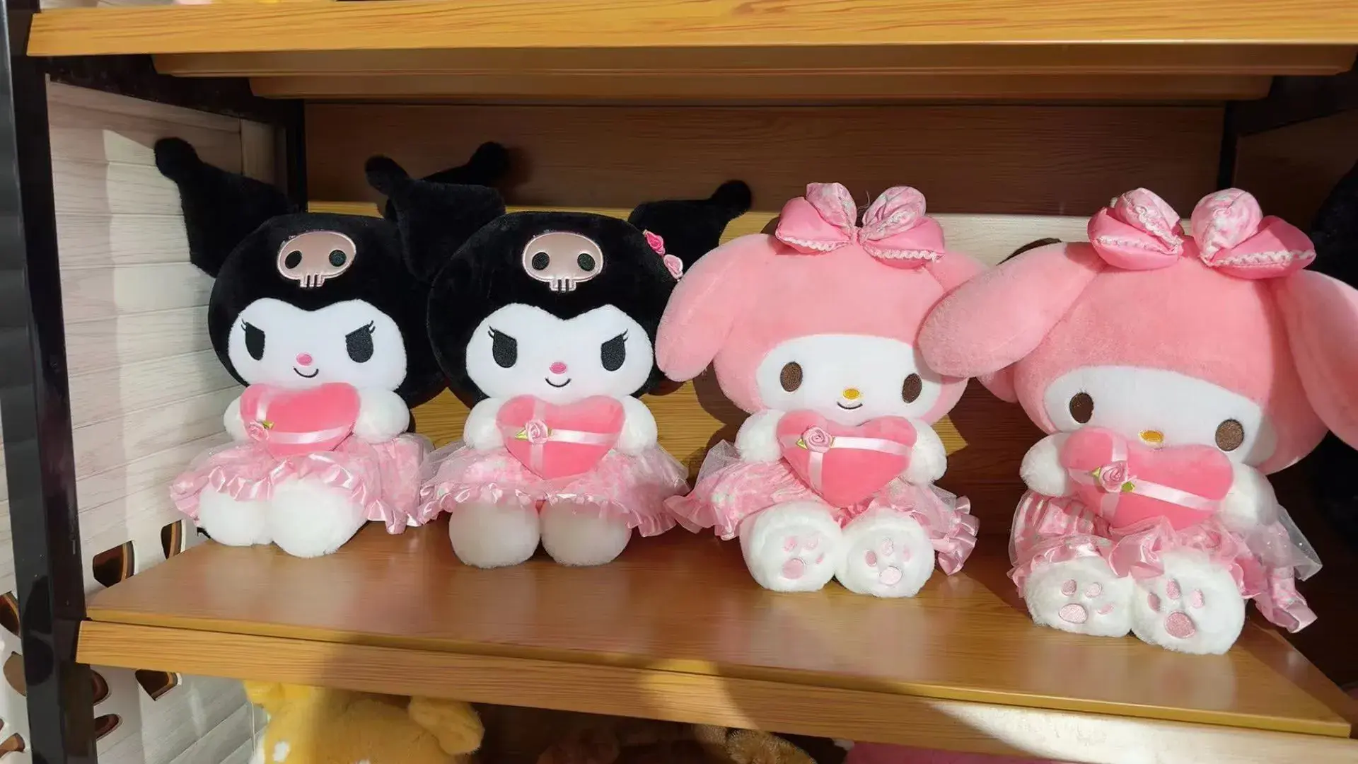 Maskotka Pluszowa Sanrio 60cm Kuromi My Melody z Sercem Mix