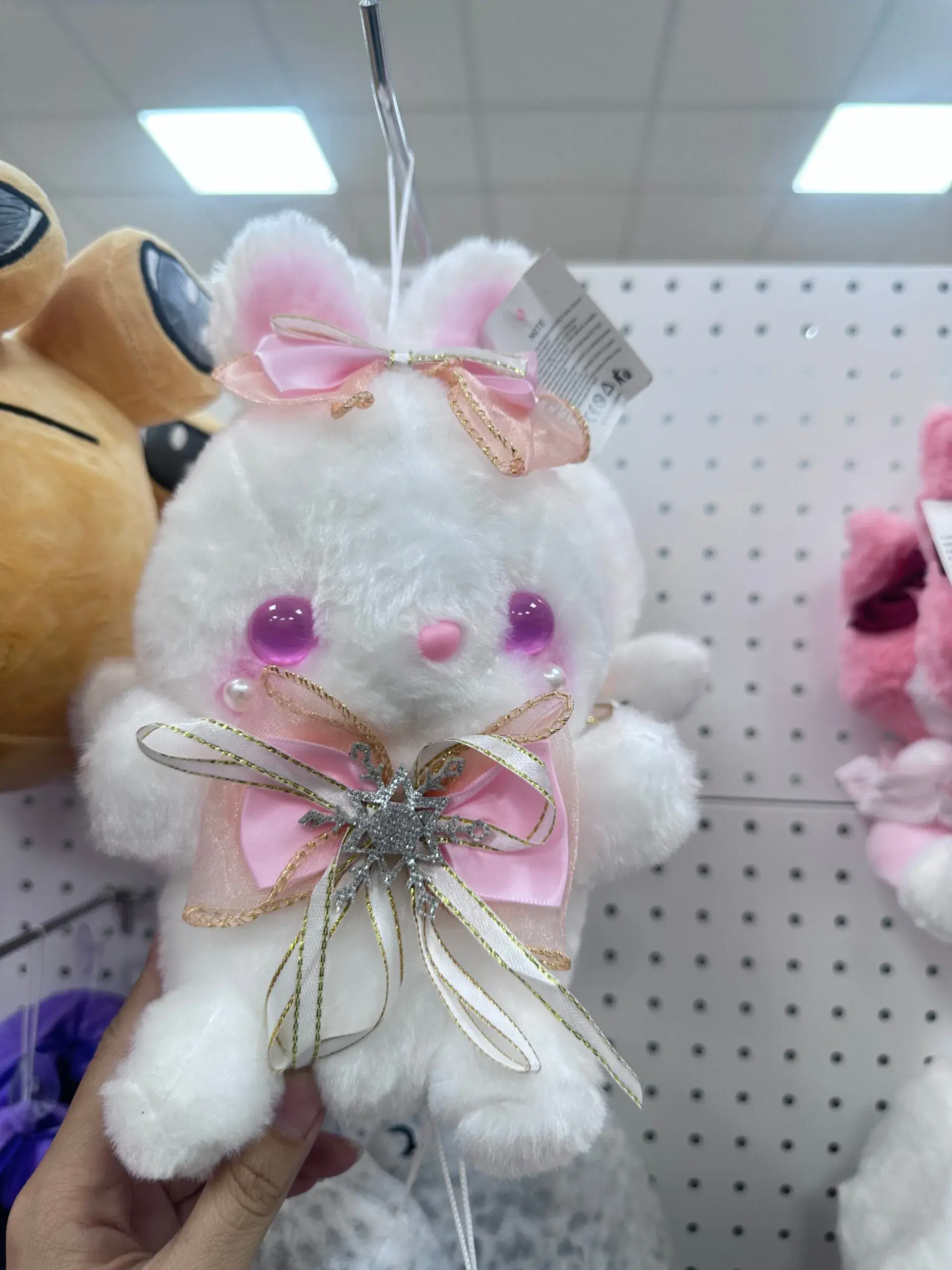 Maskotka Pluszowa Kuromi 25cm Biały Królik z Kokardą i Śnieżynką