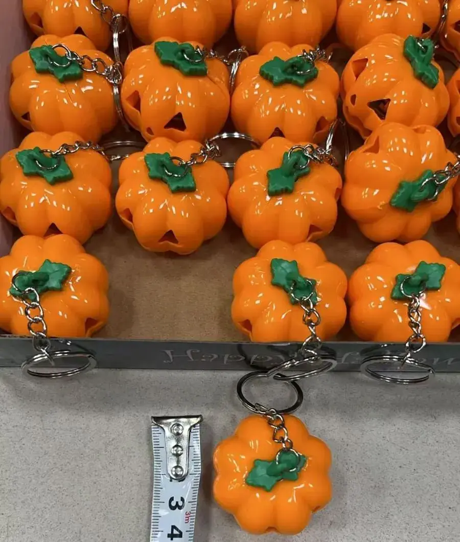 Dekoracja LED Halloween Brelok Dynia 4cm 12szt