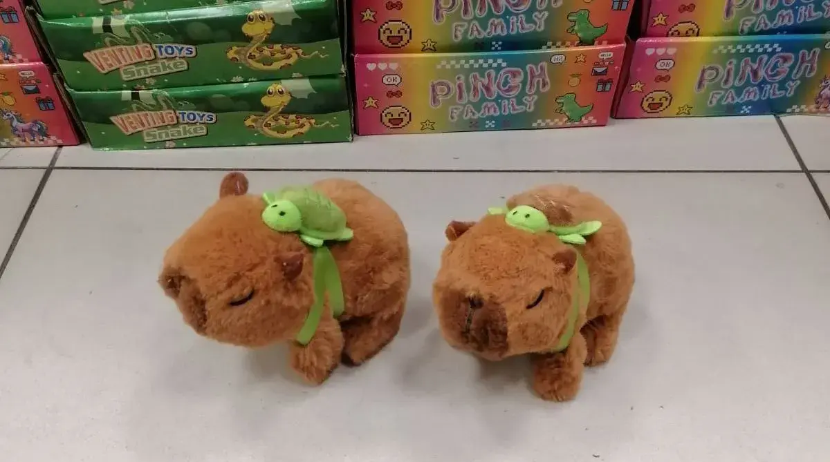 Maskotki Kapibara na Baterie Pinga Family