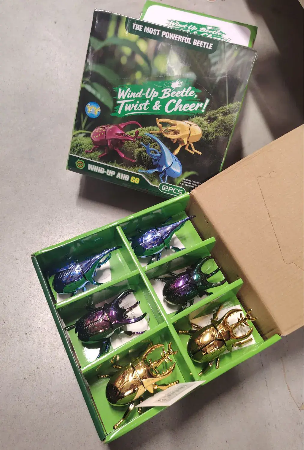 Zabawki Wind Up Beetle Twist&Cheer - żuki na sprężynę