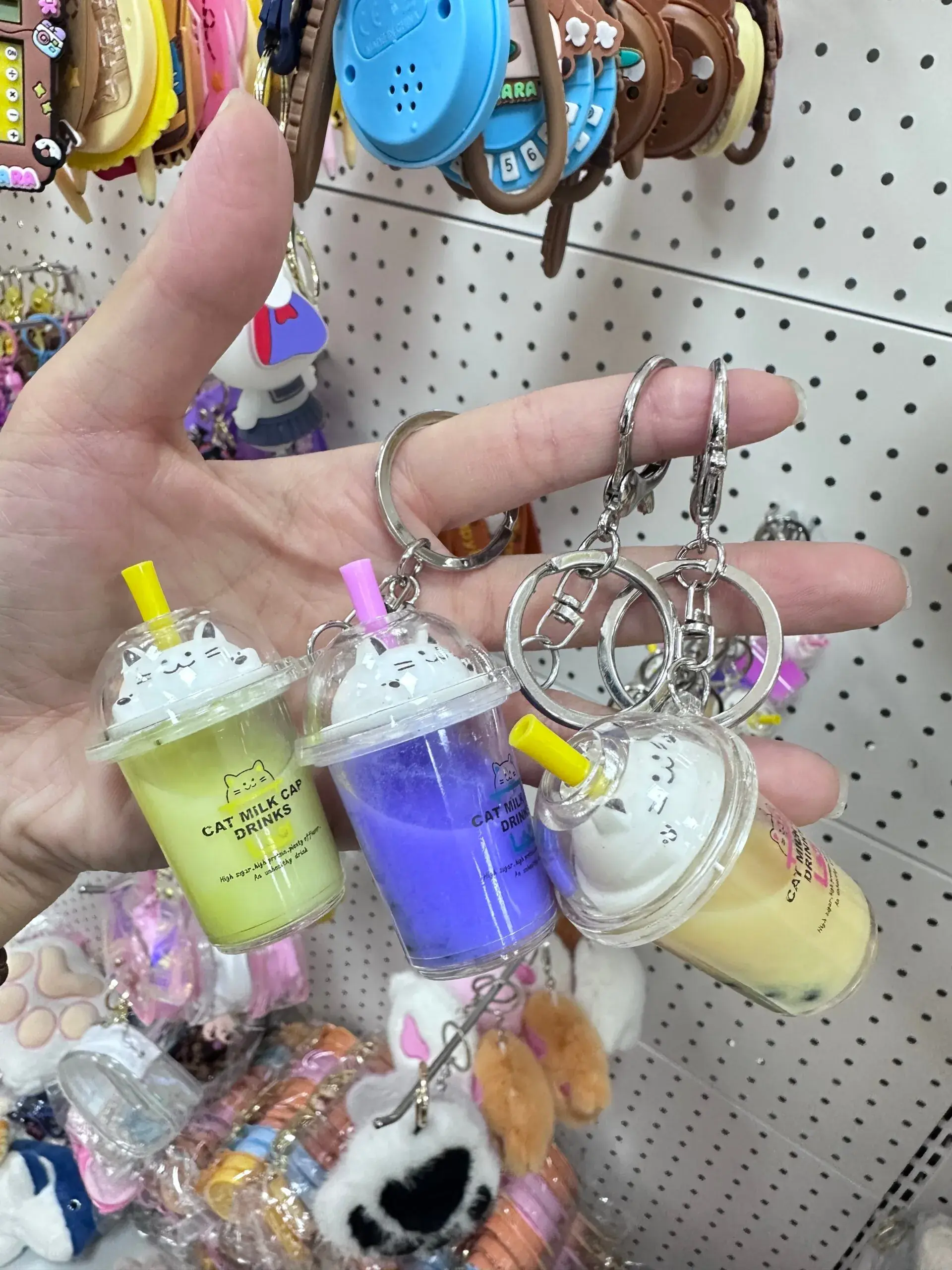 Brelok do Kluczy Cat Milk Cap Bubble Tea z Kotkiem 12szt