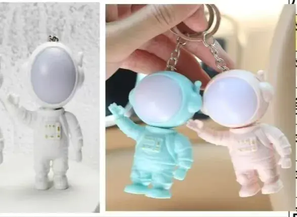 Brelok do Kluczy Astronauta Świecący LED - Mix Kolorów 12 szt.