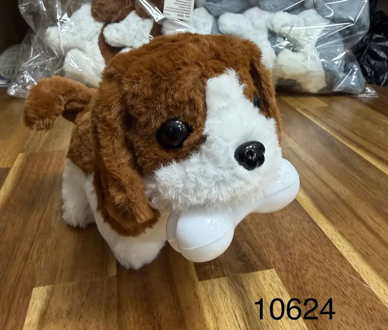 Interaktywna maskotka piesek na baterie beagle