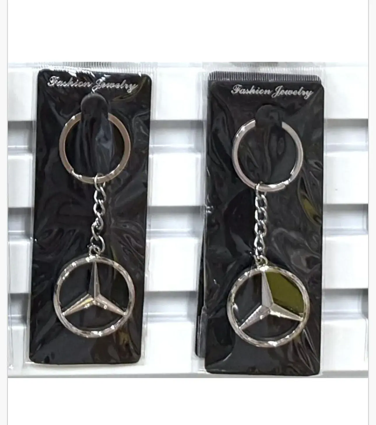 Brelok do kluczy Mercedes srebrny z zielonym akcentem