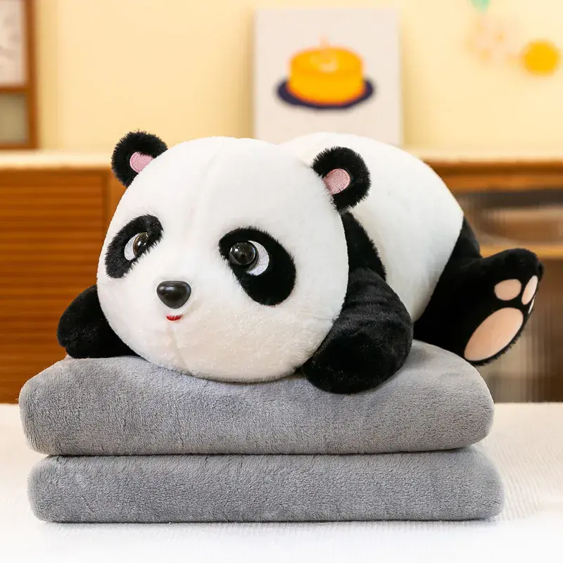 Maskotka panda z kocykiem szarym