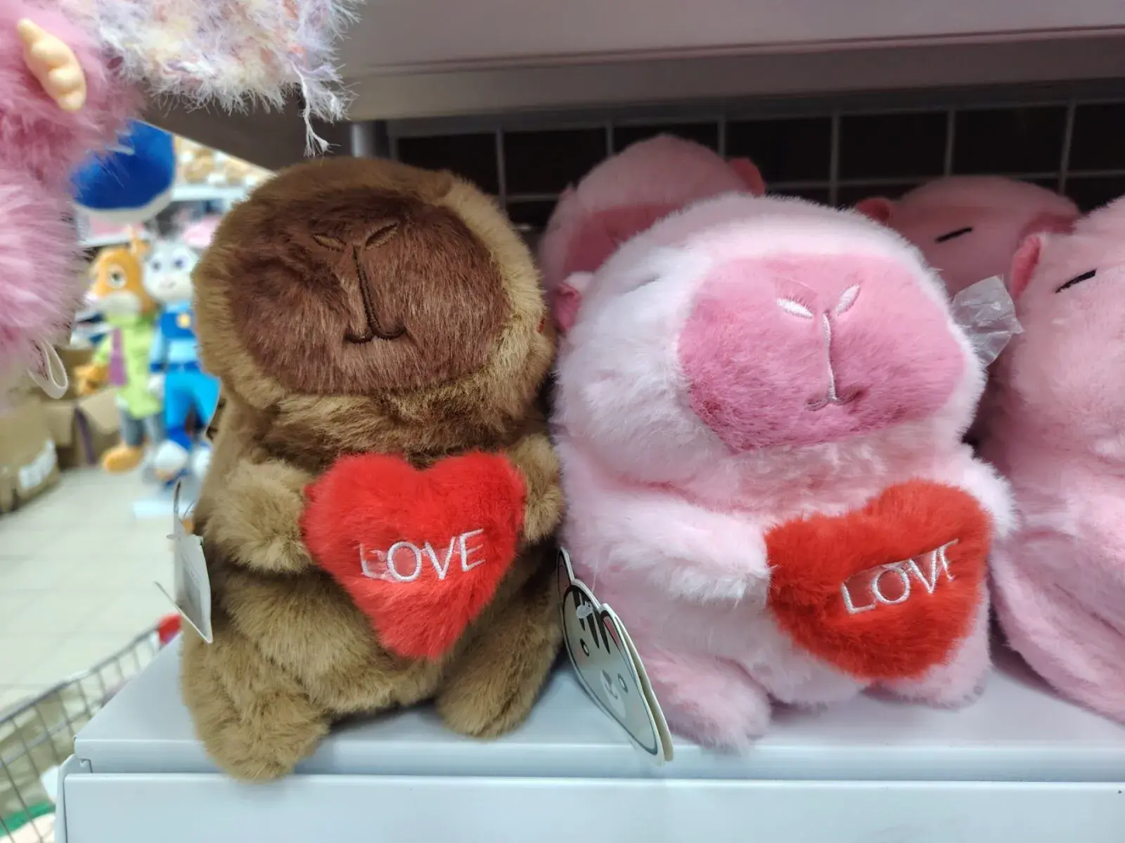 Maskotka Pluszowa Kapibara 25cm z Serca LOVE Brązowa