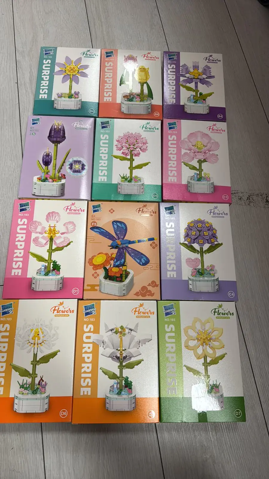 Zabawki Klocki Kwiaty Mix Flower Surprise 8 szt