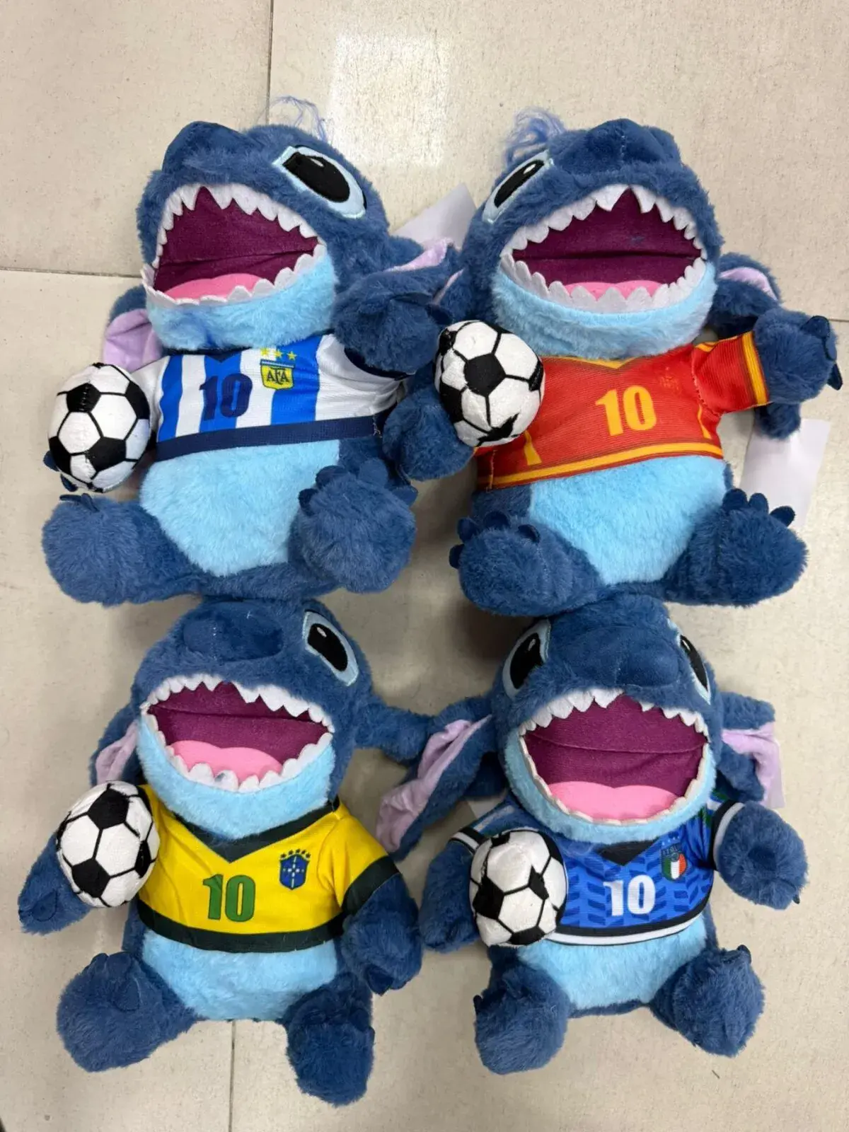 Maskotka Pluszowa Stitch 20cm z Koszulkami Piłkarskimi