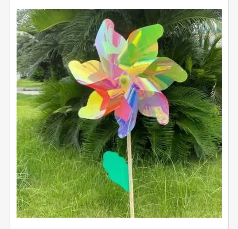 Wiatrak Plastikowy 18cm Tęczowy Holograficzny