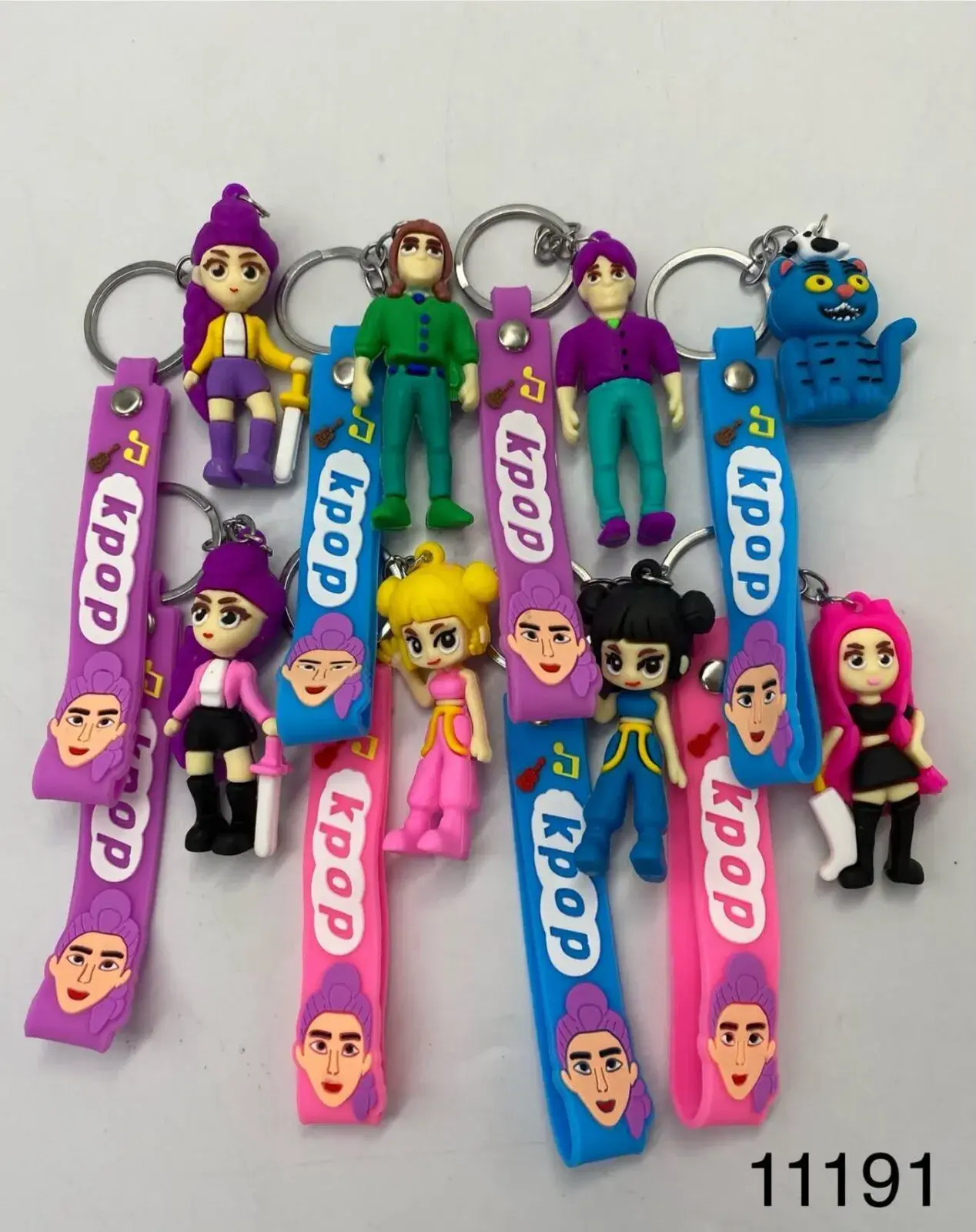 Breloki Kpop Figurki Postaci z Zawieszką 24 szt