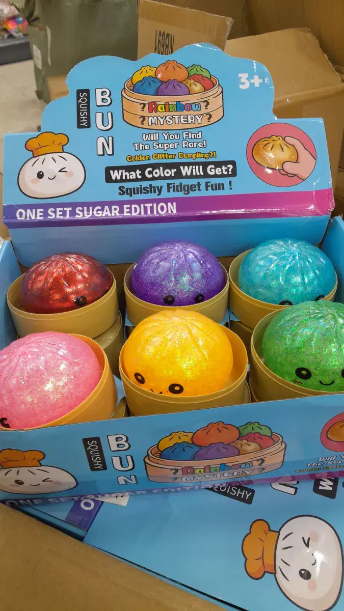 Kolorowe Squishy Bun z brokatem - zabawka antystresowa 3+