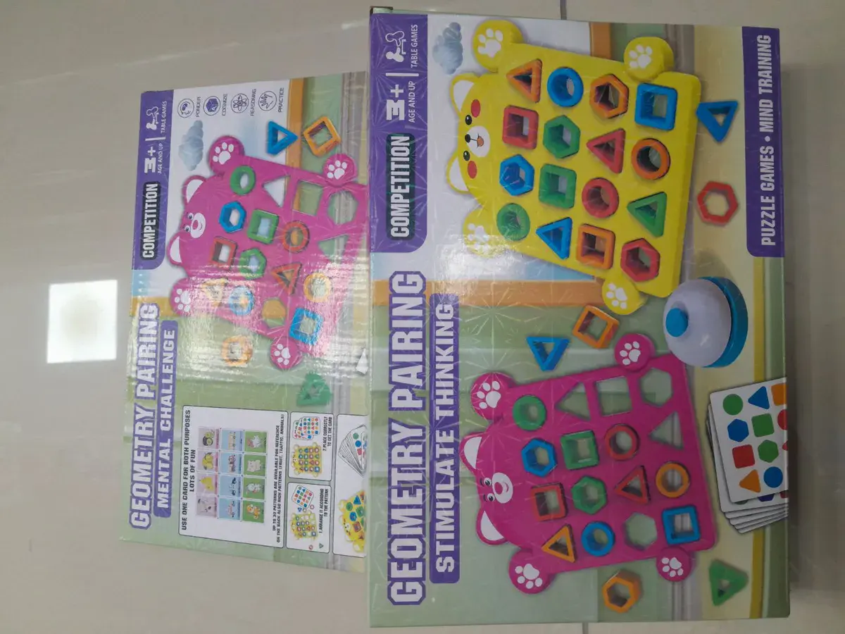 Gra edukacyjna Geometry Pairing Challenge z misiem 3+