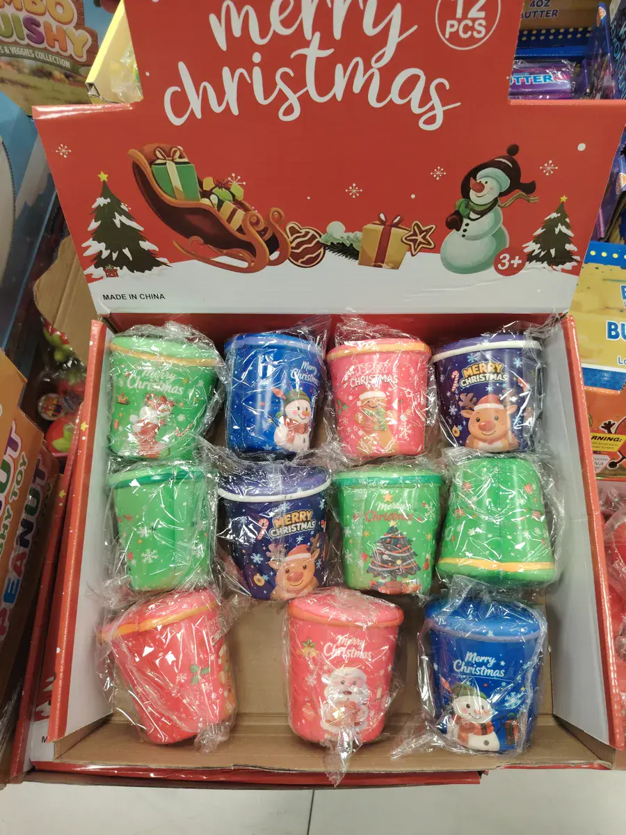 Zestaw 12 sztuk świątecznych squishy zabawki antystresowe mix kolorów
