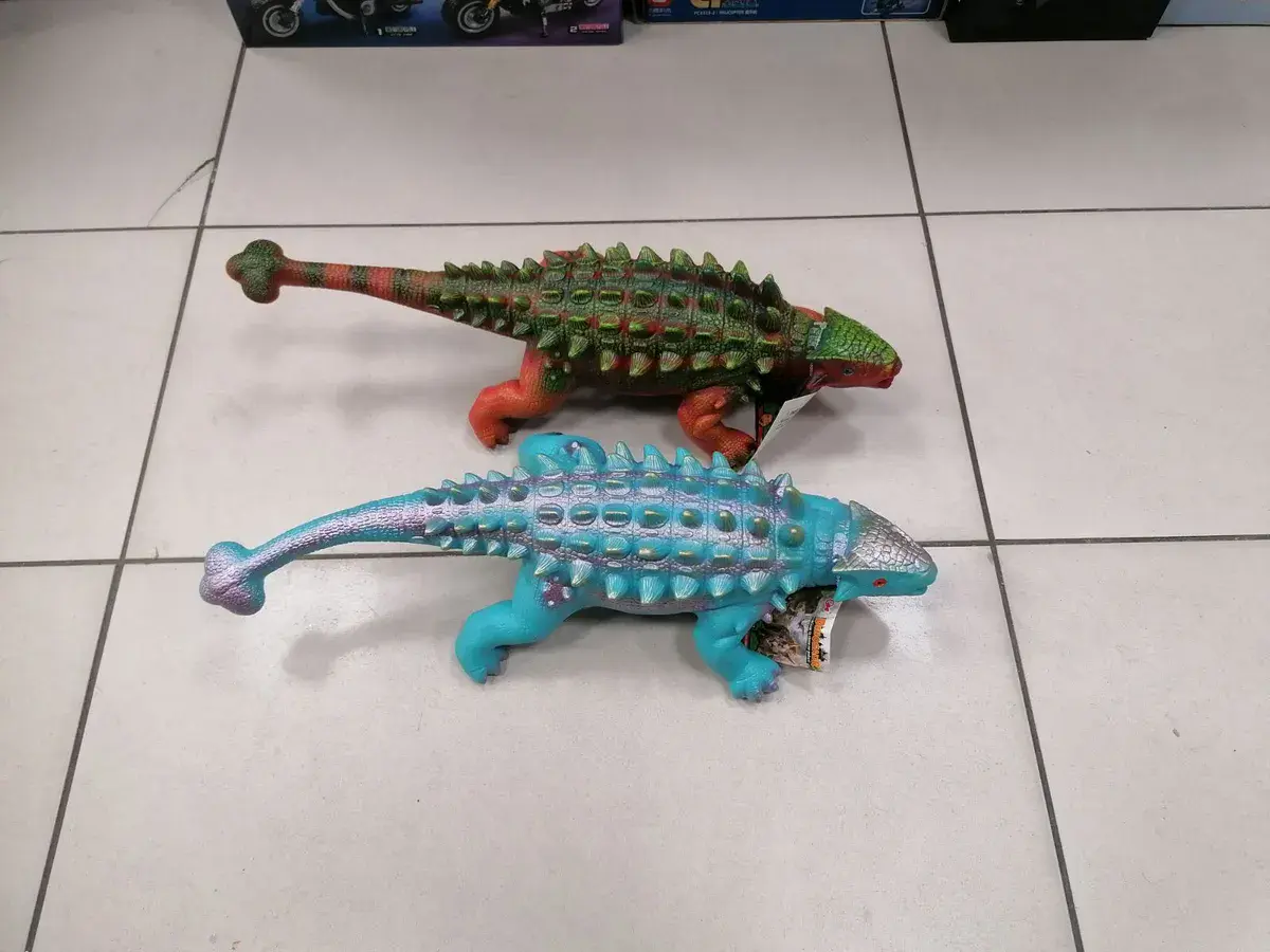 Figurka dinozaura Ankylosaurus zielono-czerwony i turkusowy
