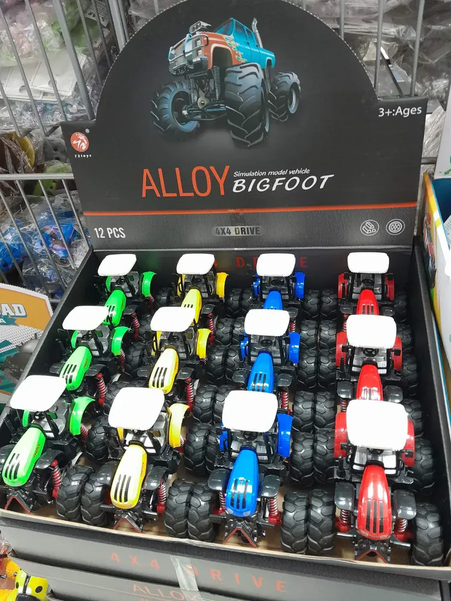 Modele Alloy Bigfoot 4x4 Drive Zestaw 12 szt 3+