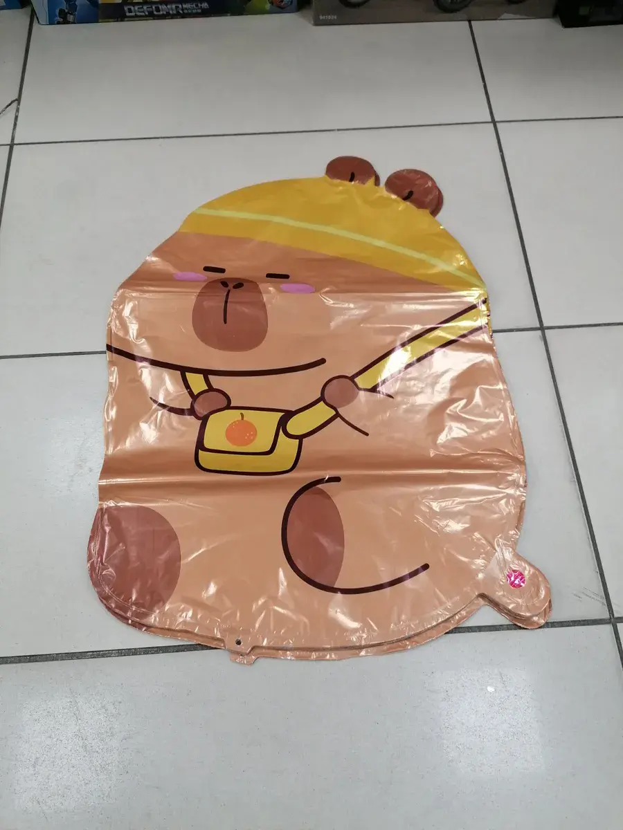 Balon foliowy Miś w Czapce Żółtej z Torbą Pomarańczową