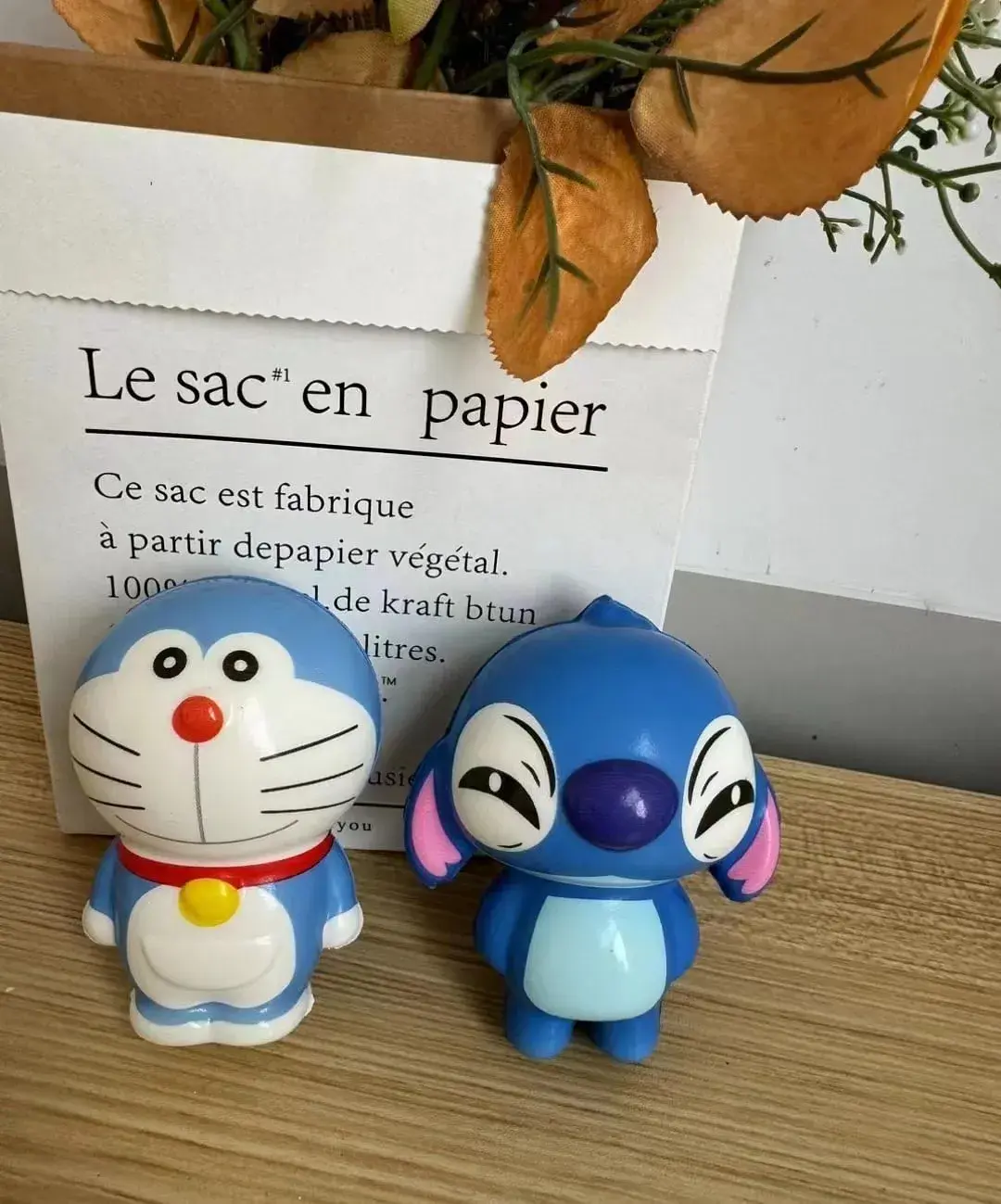 Zabawki Squeeze Toys Gniotki Doraemon i Stitch 12 szt.