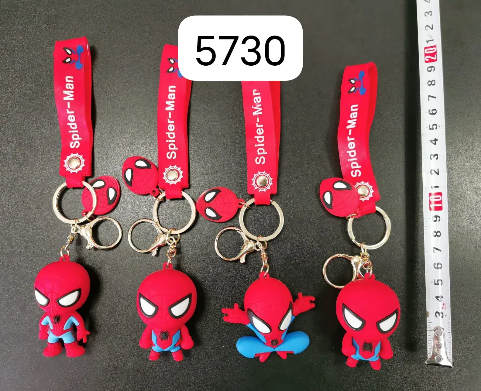 Brelok Spider-Man z figurką PVC, czerwony, 5730