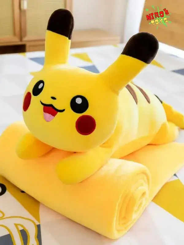 Maskotka Pikachu z miękkim żółtym kocykiem