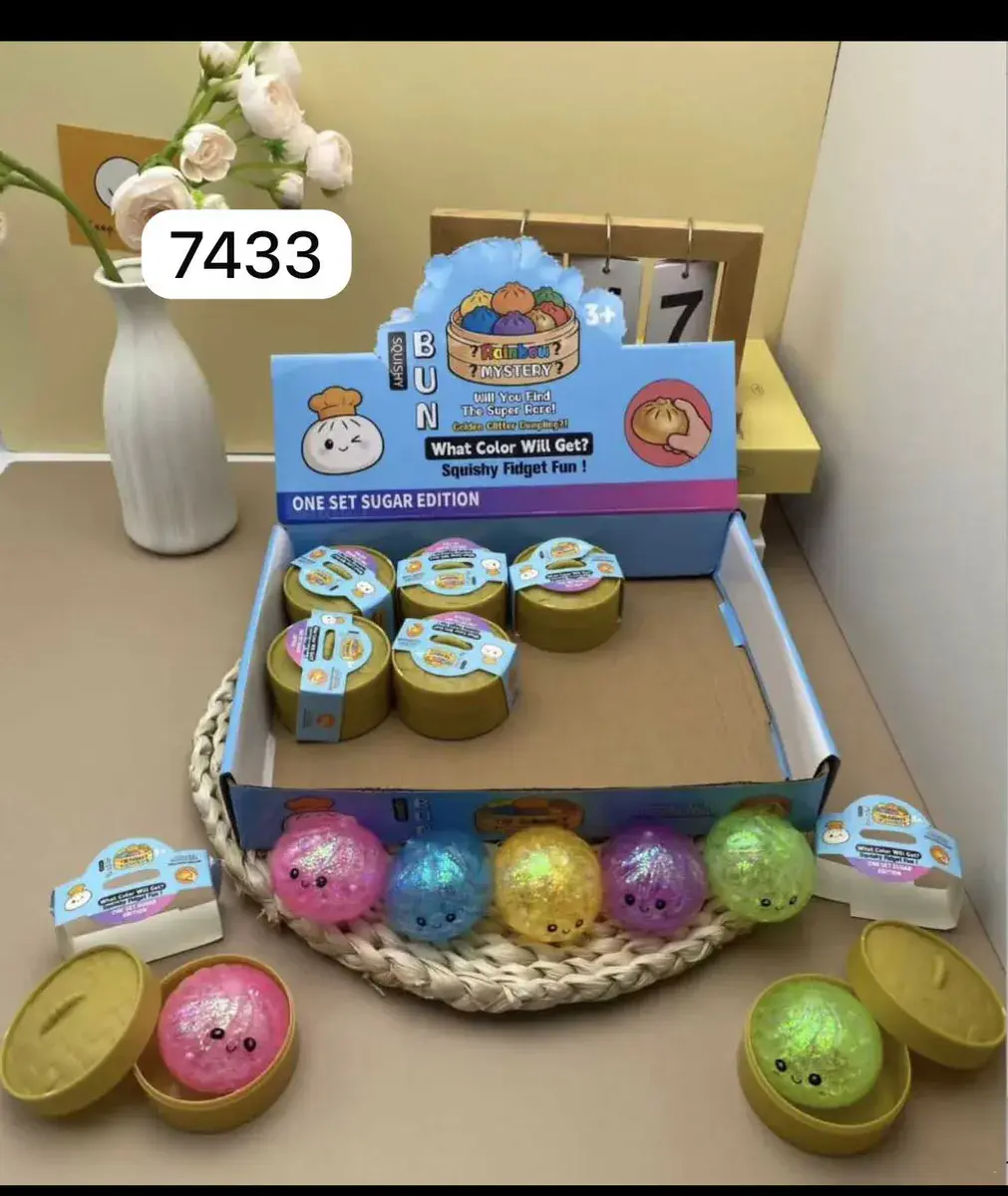 Kolorowe Squishy Fidget Bun Mystery Zabawka Antystresowa 3+