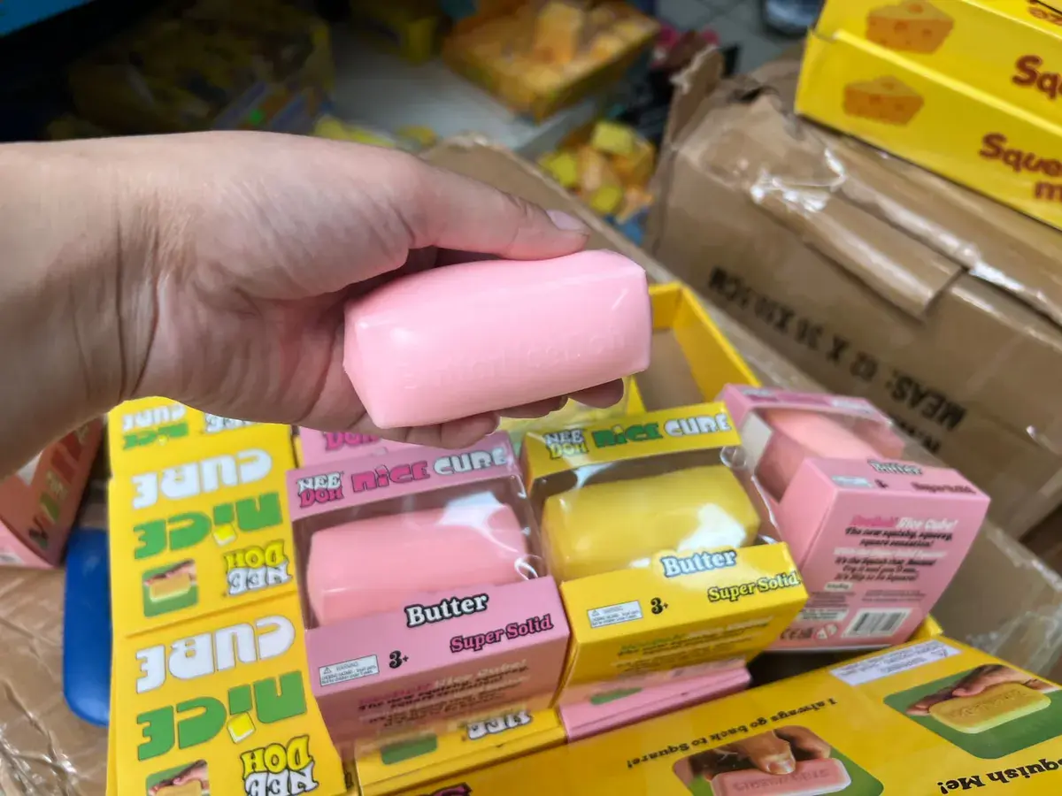 Masa plastyczna Butter Super Solid różowa 3+