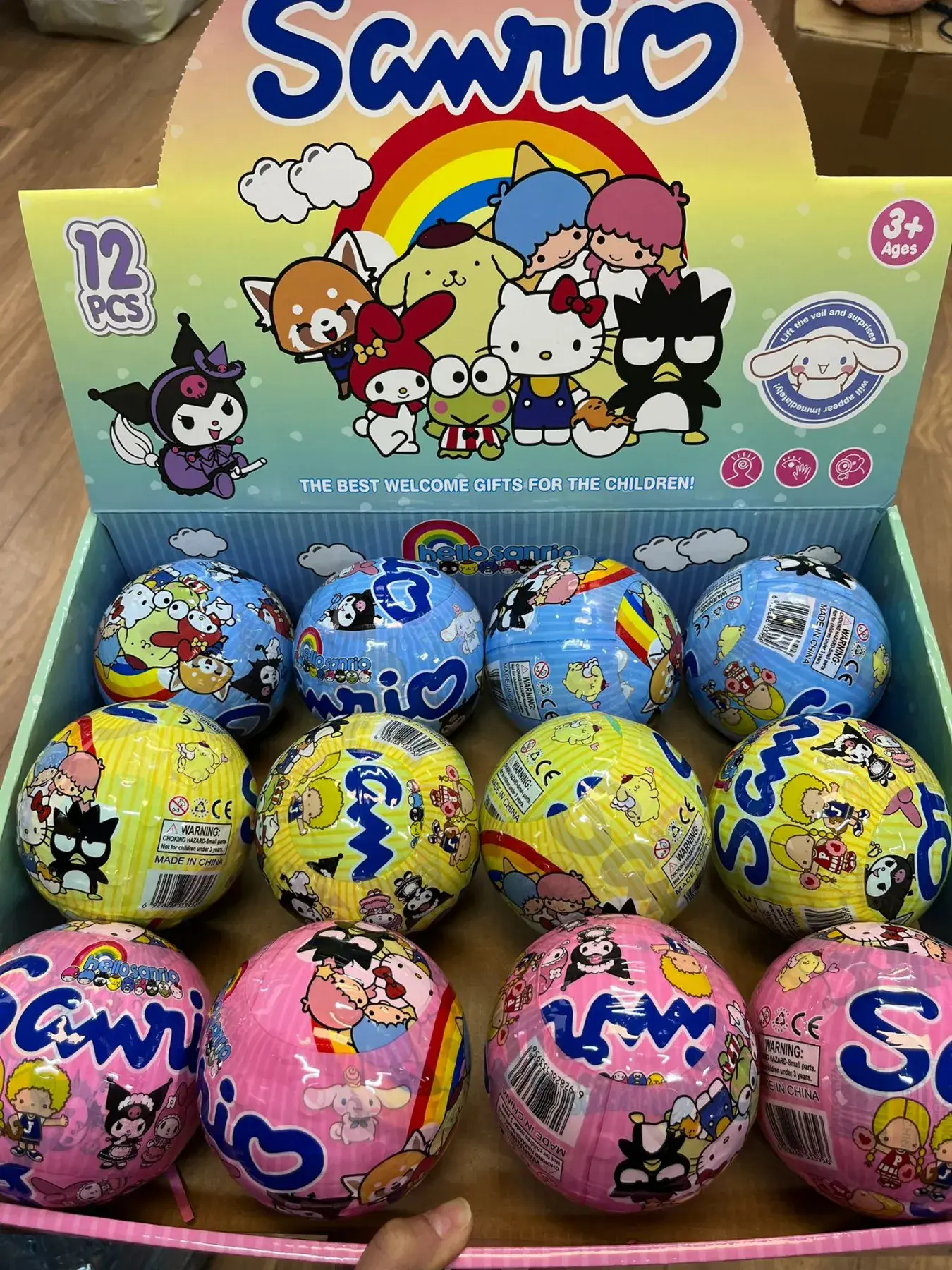 Zabawki Kula Sanrio 3+ w blistrze 12 szt