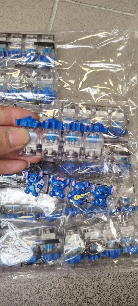 Brelok Stitch Disney niebieski 4cm z breloczkiem