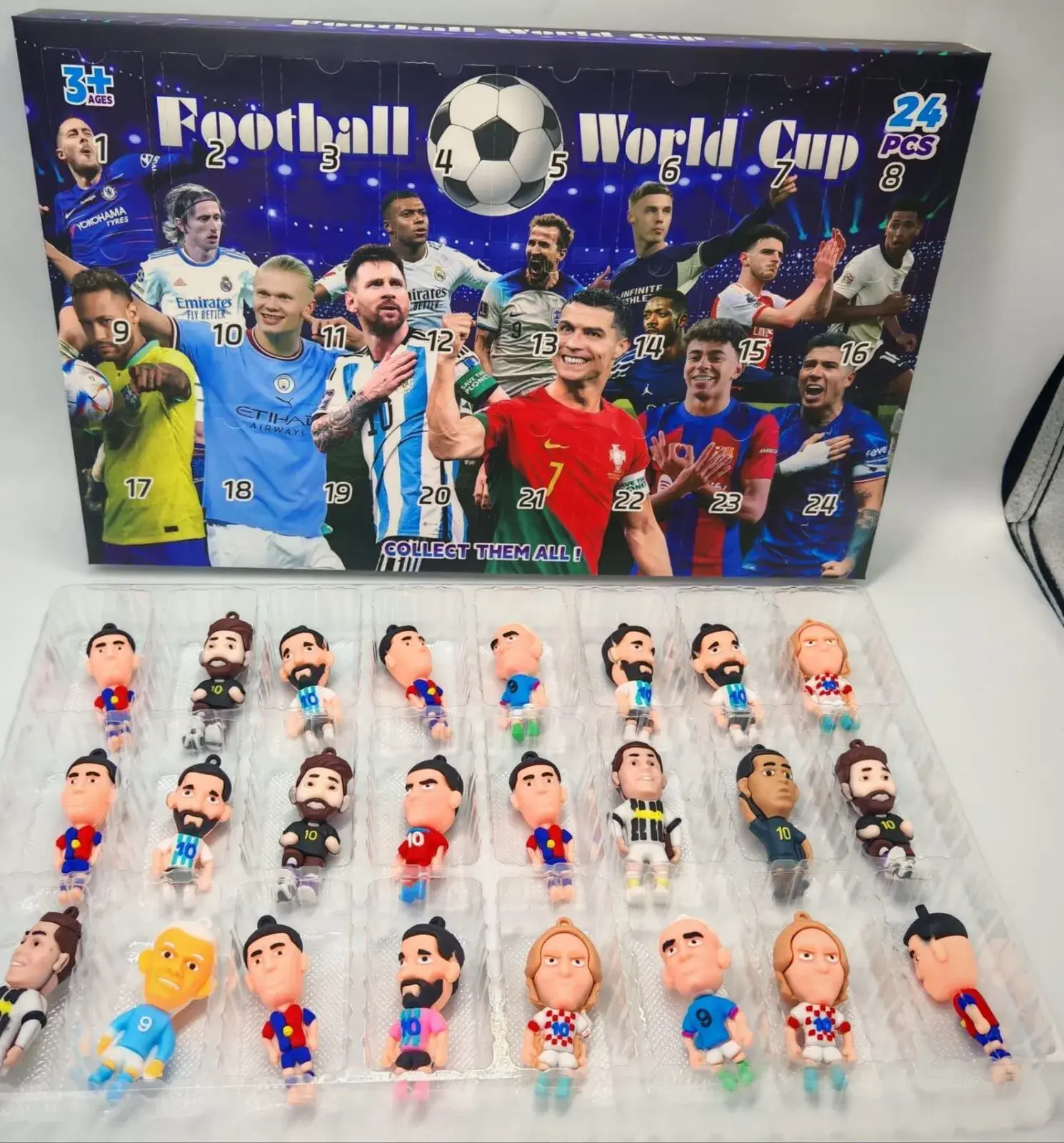 Adventowy kalendarz piłkarski World Cup 24 figurki